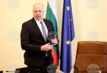 Желязков: Няма да позволим за пореден път политическите намерения да се препънат в експертни съображения