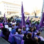 Синдикати с акция пред парламента със списък от въпроси към депутатите за бюджета