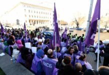 Синдикати с акция пред парламента със списък от въпроси към депутатите за бюджета