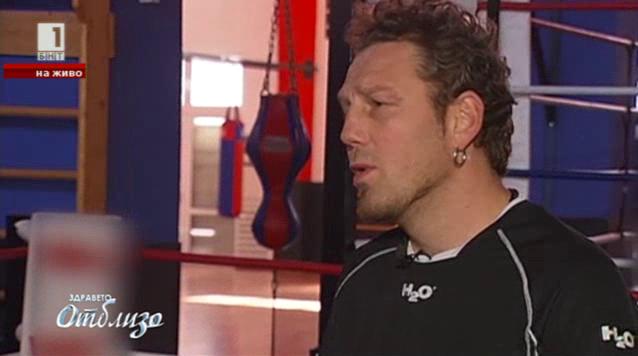 Известният боксьор Константин Семерджиев Коко Тайсъна остава в реанимацията на ИСУЛ