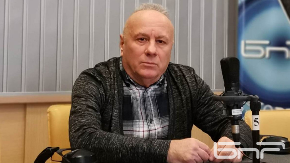 АПС или ДПС ДПС са в маргинална позиция и искат да