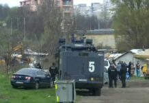 Започна събарянето на незаконните постройки в „Захарна фабрика“