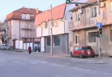 Джип мина на червено и едва не помете 4 деца на пешеходна пътека в София