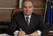 Гроздан Караджов разпореди пълна проверка на обучението и изпита на водача, причинил катастрофата с 3 жертви край Созопол