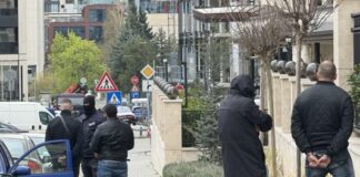 ГДБОП арестува трима наркопласьори в София