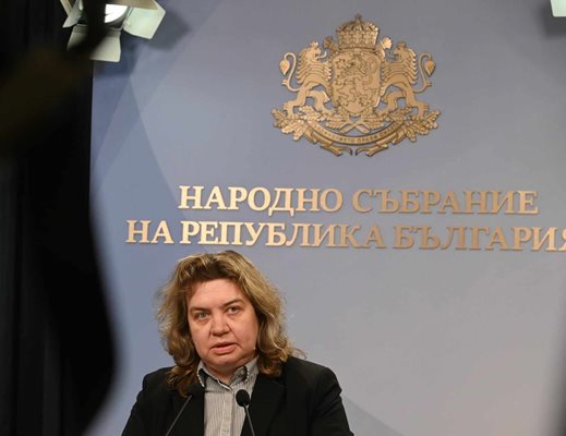 Работата на Народното събрание НС макар и по бавно потръгна и