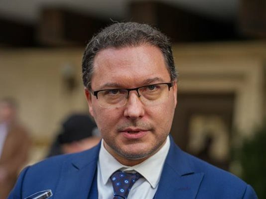 Митов опроверга лъжи на Божидар Божанов: Колко административно неграмотен трябва да си, за да питаш НОИ за щата на МВР?