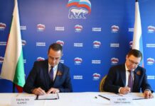 „Възраждане“ се сроди с Путин, подписа споразумение за сътрудничество с партията му