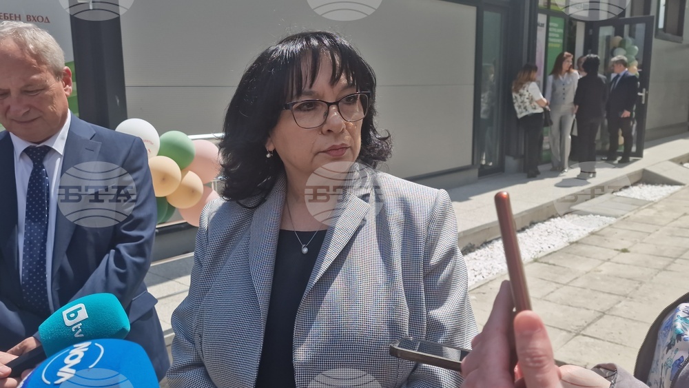 Президентът Радев отдавна участва в политическия живот на страната а