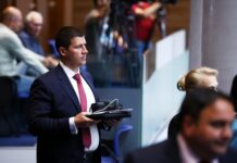 Ивелин Михайлов: ДБ и „Възраждане“ бетонират правителството