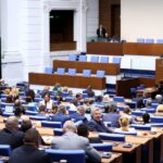 Натискът на жълтопаветниците няма да спре до оставката на Желязков