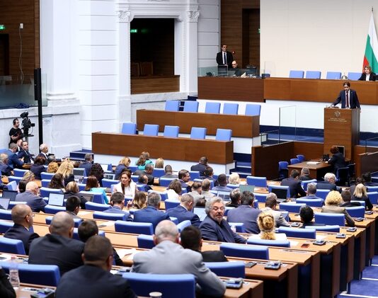 Натискът на жълтопаветниците няма да спре до оставката на Желязков