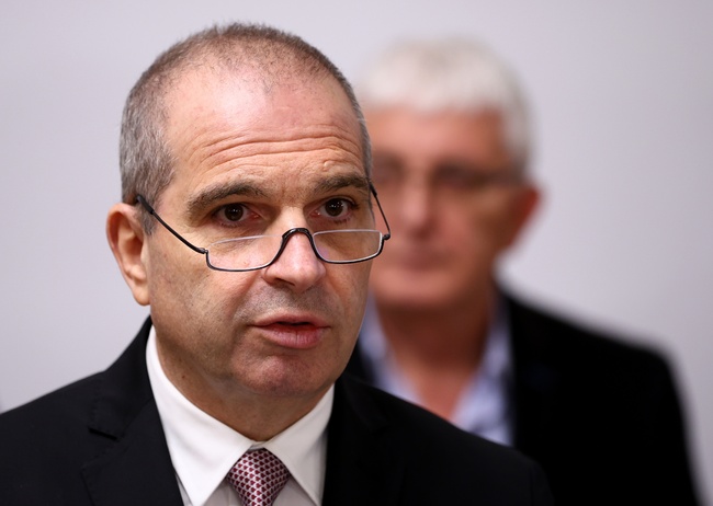 Първият нов електрически влак Шкода ще пристигне в България през