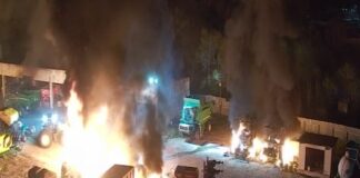 Пожар изпепели трактори и комбайни за 3 млн. лева, собственикът познава подпалвача
