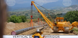 Жечо Станков посрещна в Бургас новите тръби за вертикалния газов коридор