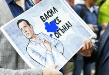 Кметът на София се огъна. Наведе се. И не върна парите