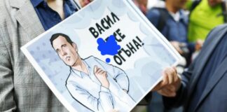 Кметът на София се огъна. Наведе се. И не върна парите