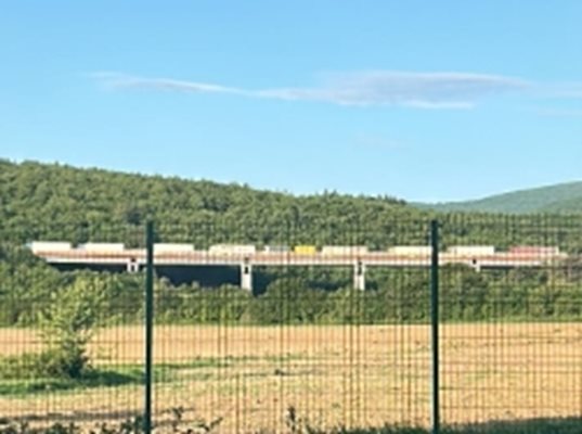 Катастрофа между тир и микробус е станала тази нощ при