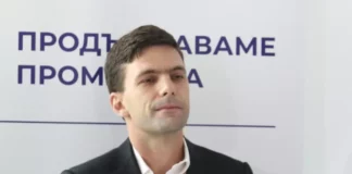 Александър Симов: Обясненията на Никола Минчев се родеят със запотените розови четива в стил „50 нюанса европарламентарно“