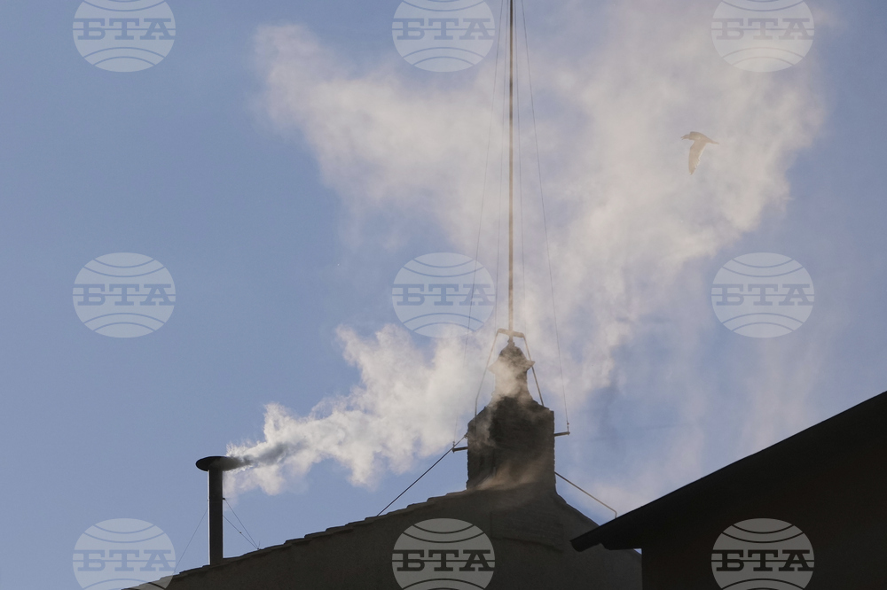 За нов папа е избран кардинал Робърт Франсис Привъст Той