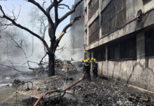 Самолет с близо 250 души на борда се разби на летище в Индия