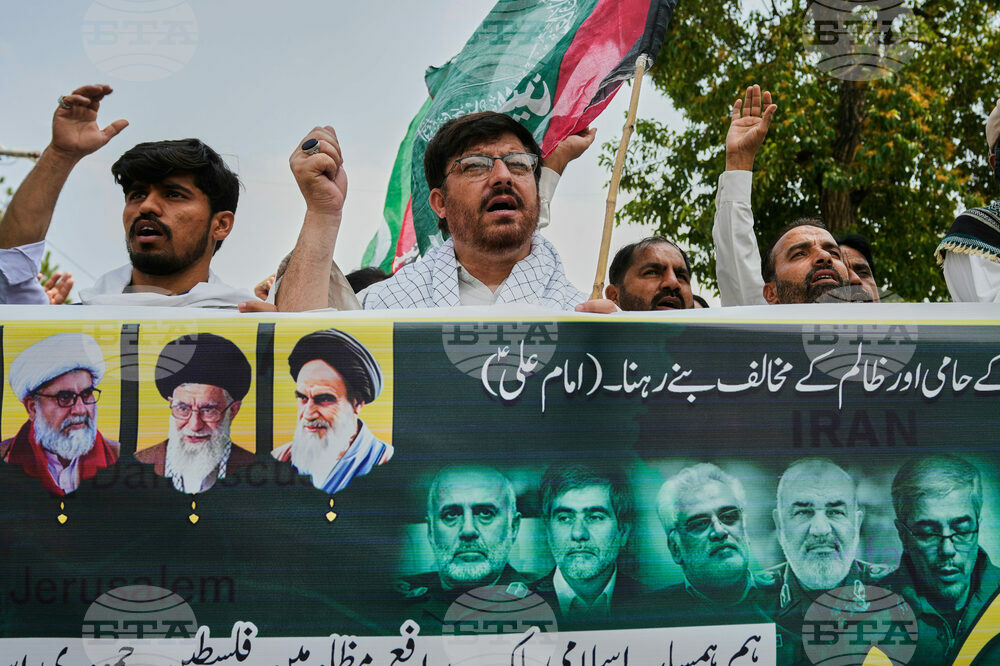 Най малко 20 високопоставени ирански военни командири и няколко учени работещи