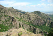 Планински спасители откриха 15-годишно момче, изгубено в планината край Сливен