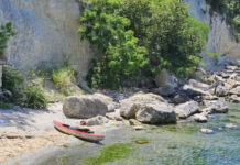 Скат се срути на плаж във Варна