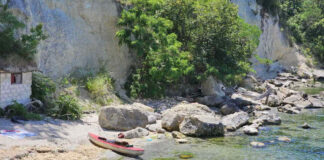 Скат се срути на плаж във Варна