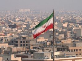 САЩ представиха на Иран мирен план в 15 точки. Техеран позволи преминаване през Ормузкия проток на „невраждебни“ кораби