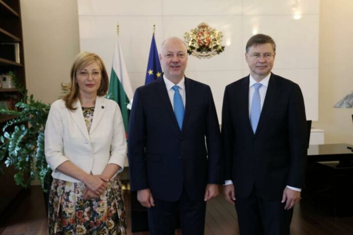 991-ratio-rosen-zheliazkov-valdis-dombrovskis