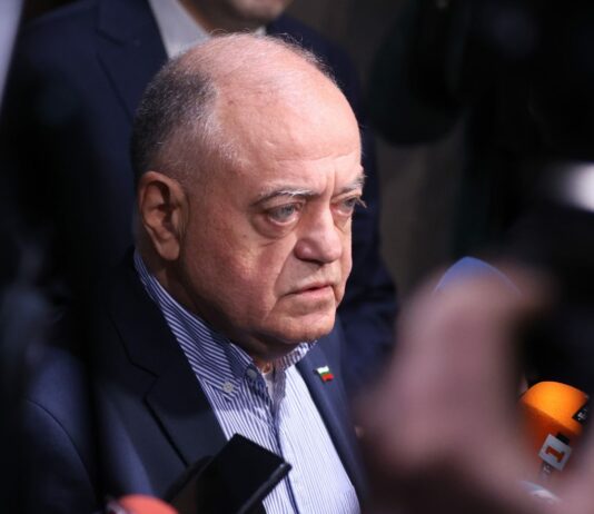 Атанас Атанасов: Няма никакви условия ПП/ДБ да си сътрудничи с Радев, „Боташ“ е тежка корупционна схема