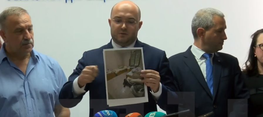 С вързани крака упоени държани под ключ без спално бельо