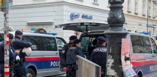 Авторът на масовото убийство в Грац открит мъртъв в тоалетната на училището