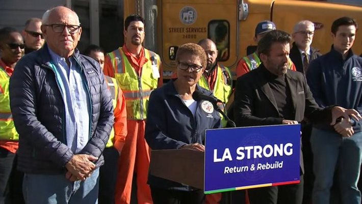 Кметицата Карън Бас наложи полицейски час в центъра на Лос