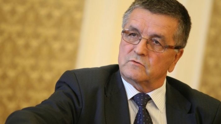 Бившият заместник председател на парламента Алиосман Имамов е починал на 72 годишна