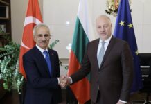 Желязков и турският министър на транспорта Уралоглу обсъдиха транспортните връзки