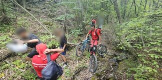 Пожарникари и спасители помогнаха на три деца, изгубили се в планинска местност край Сливен