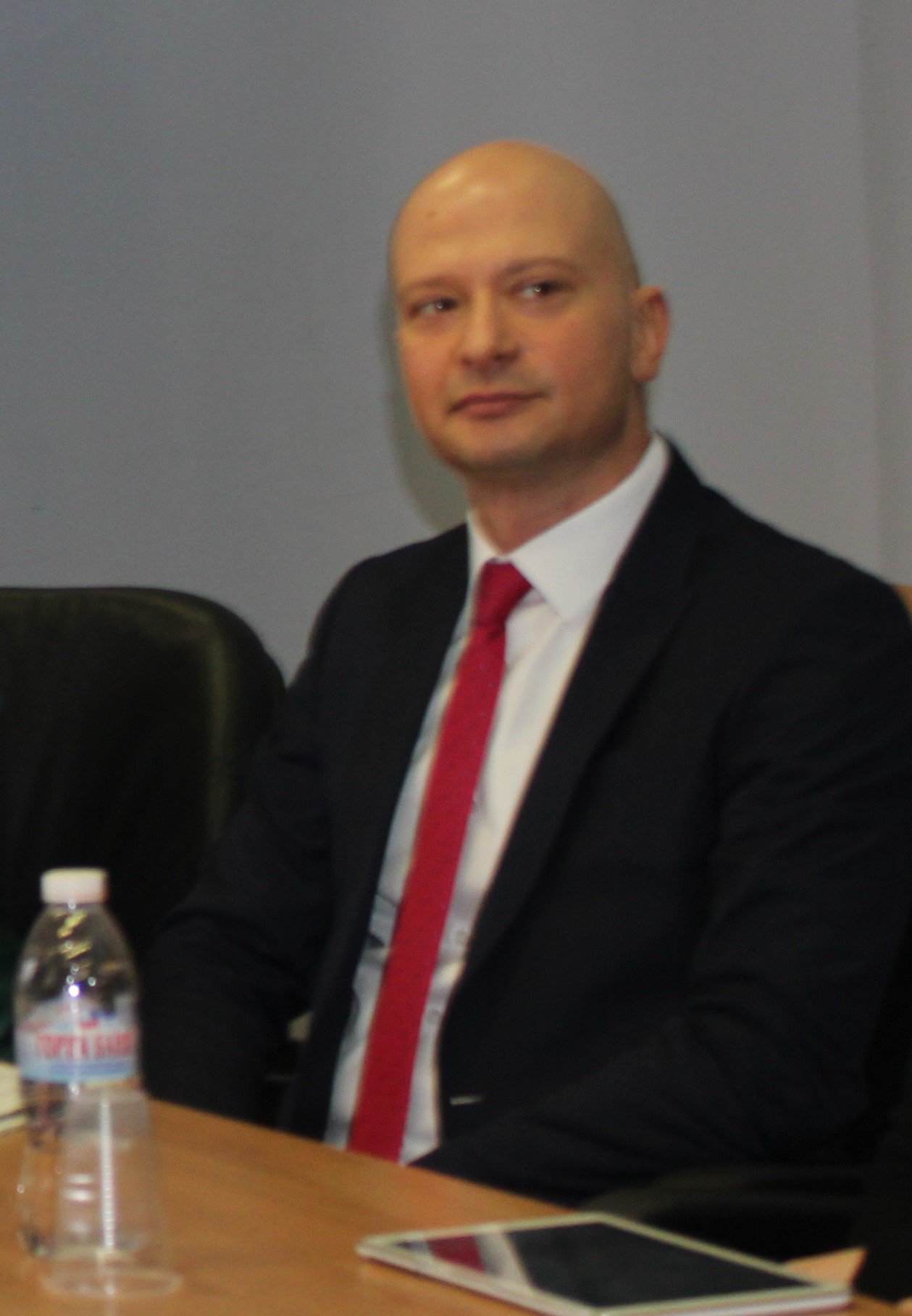 Иван Модев е готов да съдейства на всички партийни и