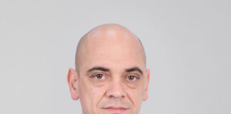 Кмет на ПП-ДБ се присъедини към Пеевски