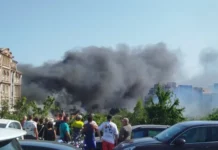 Автомобили горят на паркинг до хотел в Свети Влас