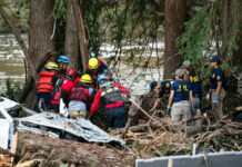 Броят на загиналите при наводненията в Тексас надхвърли 100 души