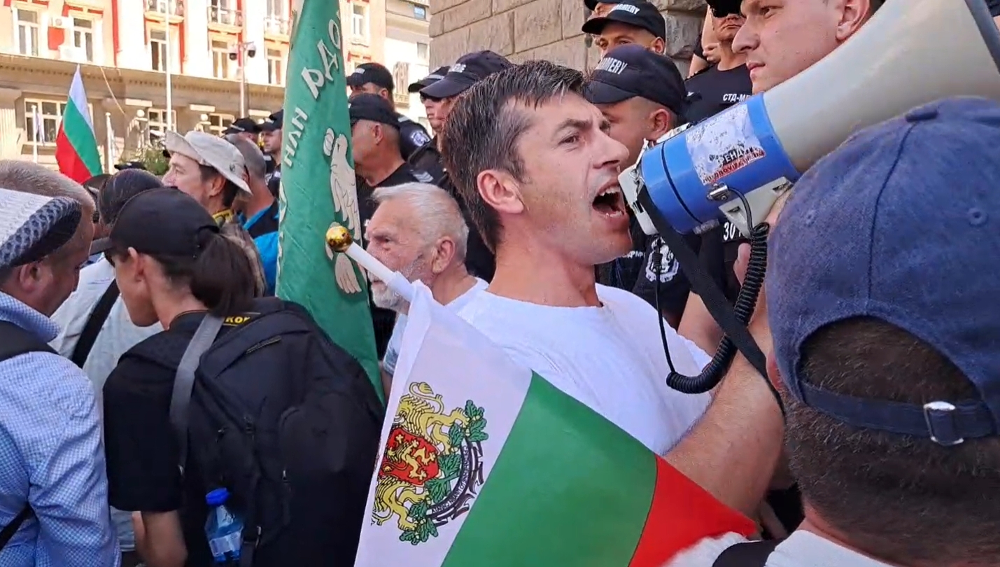 Виктор Димчев Снимка фейсбукВиктор Димчев фейсбук Йес сега значи тука трябва