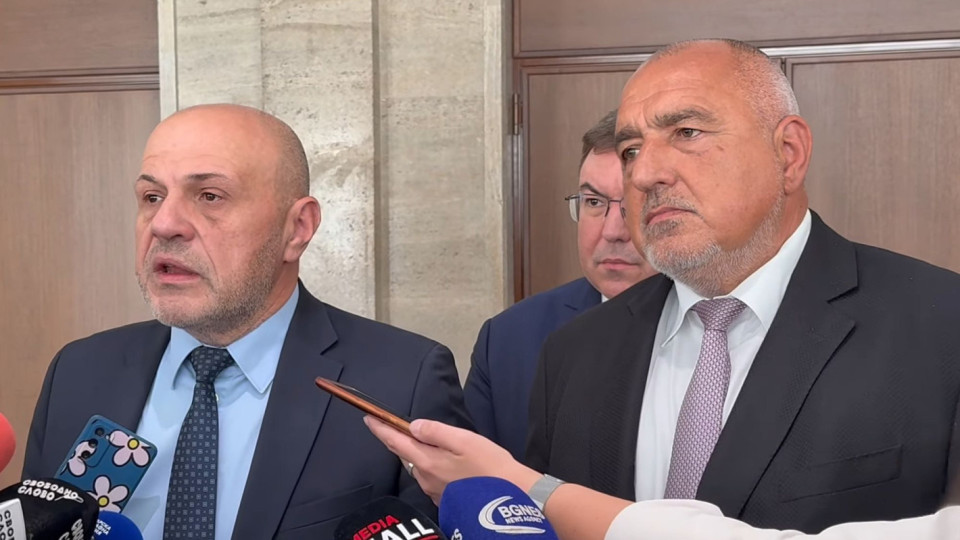 Съвместен брифинг с вицепремиера Томислав Дончев който е и зам председател