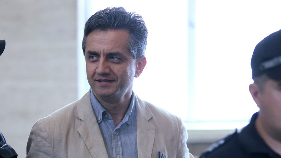 Софийският апелативен съд остави под домашен арест бившия директор на