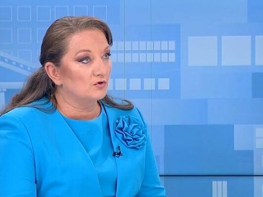 Деница Сачева: Политиката последните години се напълни с пиромани