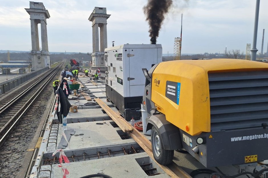 Единадесет кандидати подадоха оферти за проектирането на втория мост между