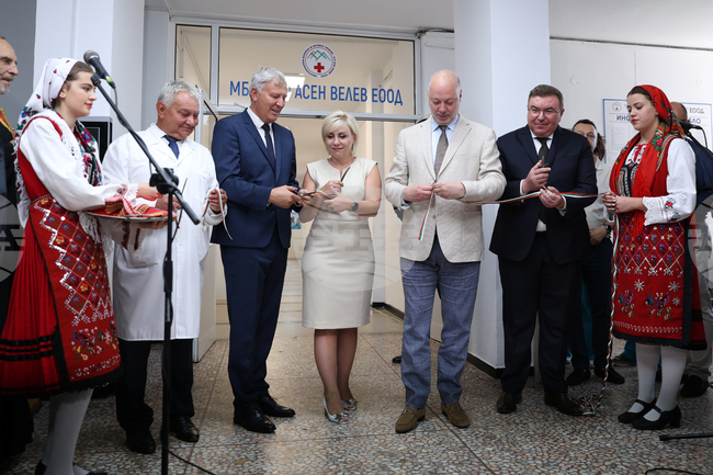 Благодаря на всички лекари и медицински специалисти за това че