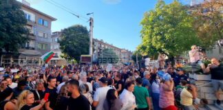 Премиерът: Жълт картон за областния управител на Плевен