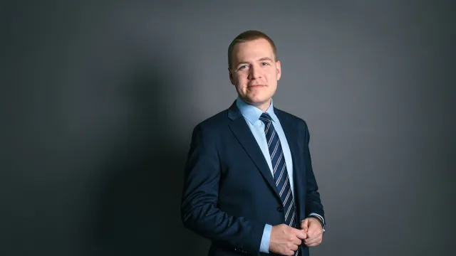 Депутат от Социалдемократическата партия на Финландия почина в сградата на